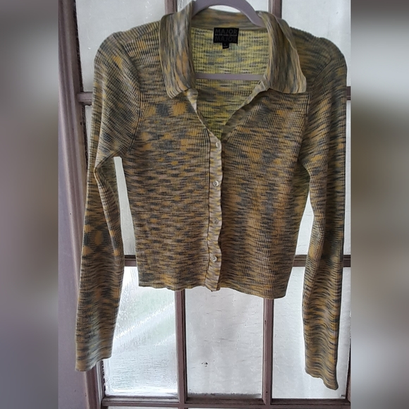 3 For $10 Major label Major 🐇green/yellow Large sweater shirt - Picture 2 of 6
